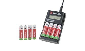 Würth batterilader PRO4 med 8 ladbare batterier og USB-A uttak

